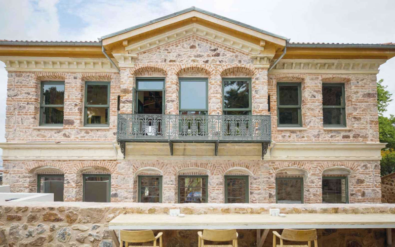 Büyükada'da Tarihi Taş Mektep İBB Tarafından Restore Edilerek Yeniden Hayata Döndü 39 buyukadada tarihi tas mektep ibb tarafindan restore edilerek yeniden hayata dondu.png