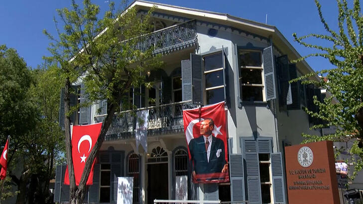 Büyükada'da Edebiyat Müze Kütüphanesi Açıldı 38 buyukadada edebiyat muze kutuphanesi acildi